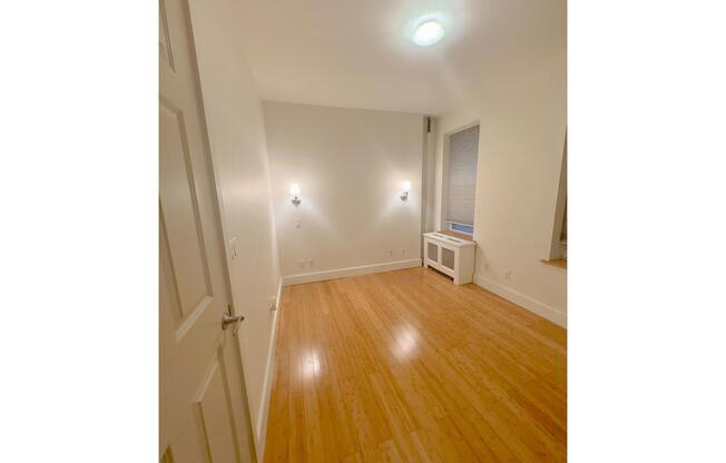 1 bed, 1 bath, $3,395, Unit 403