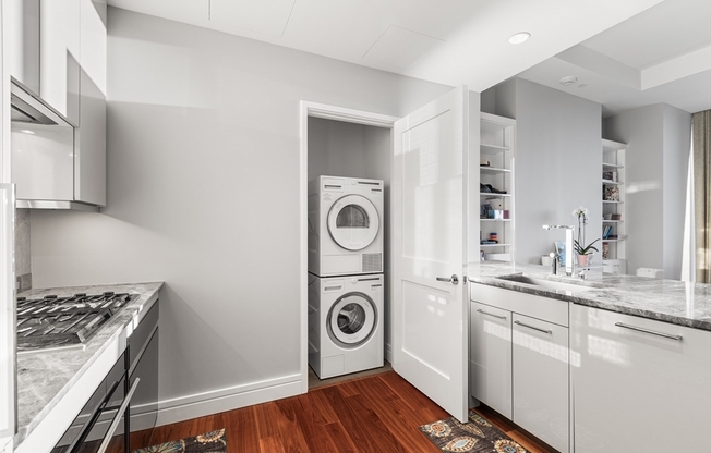 1 bed, 1.5 baths, 876 sqft, $9,800, Unit 3306