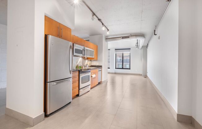 Lovely Studio-Style 1 Bedroom Condo Unit in Logan Circle!
