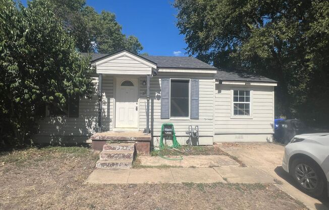 2 beds, 1 bath, $1,500