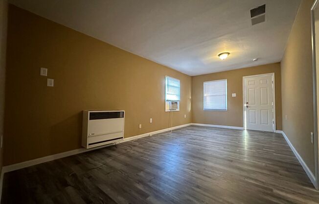 2 beds, 1 bath, $1,485