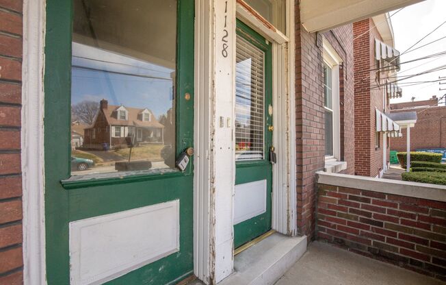 Charming Renovation in the HEART of DOGTOWN!
