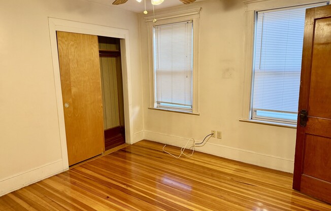 2 beds, 1 bath, 1,200 sqft, $2,600, Unit 1
