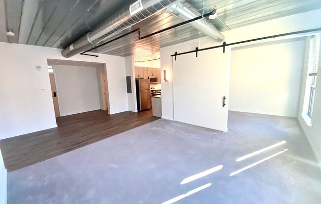 2 beds, 1 bath, 835 sqft, $2,295, Unit Unit 205