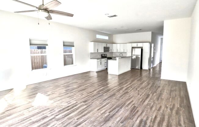 Beautiful Townhome!