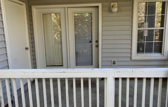 3 beds, 2 baths, $1,250