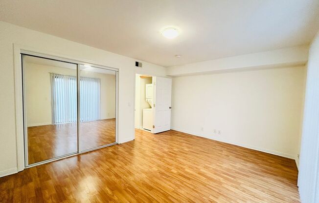 1 bed, 1 bath, $2,495, Unit 103