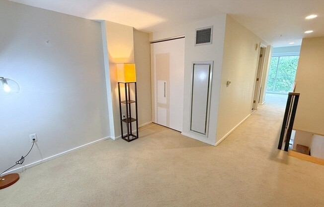 1 bed, 1.5 baths, 948 sqft, $3,800, Unit 127