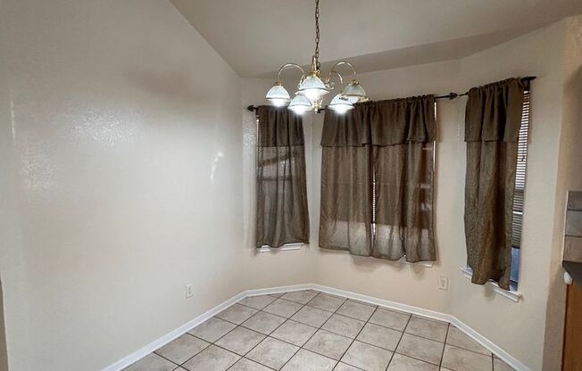 3 beds, 2 baths, $1,550