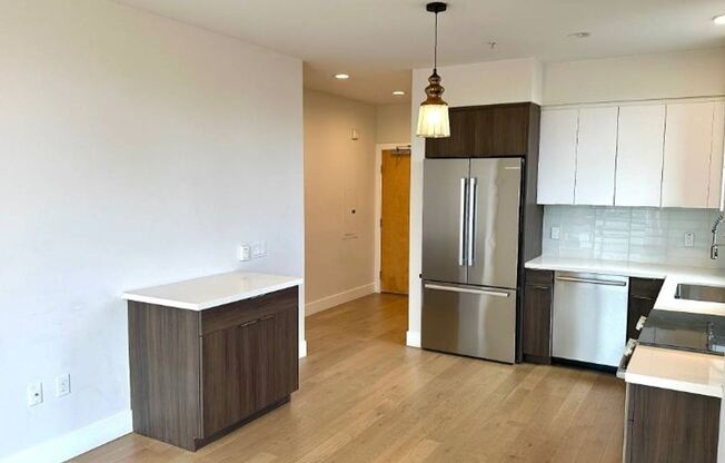 Secure Luxury Downtown Oakland 2 BR,2 BA with Garage Parking (oakland downtown)