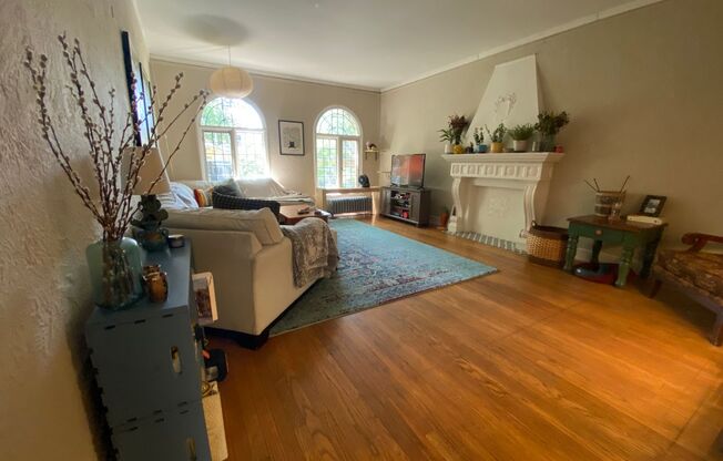 2562 Prospect