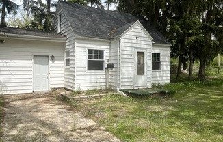 717 MAPLEHILL AVE