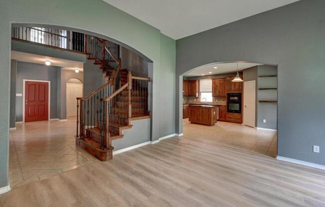5755 SKINNER WAY
