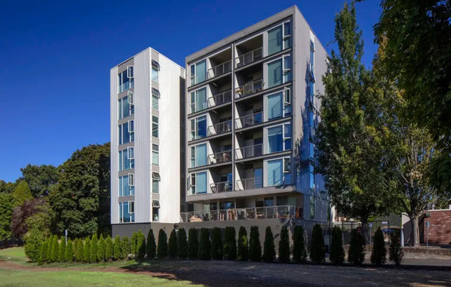 2 beds, 1 bath, 728 sqft, $1,999, Unit 105