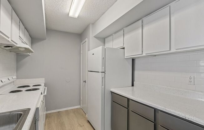 2 beds, 1.5 baths, 850 sqft, $1,490