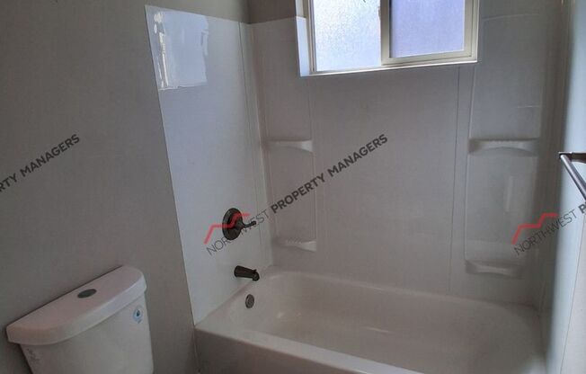 1 bed, 1 bath, 585 sqft, $1,245, Unit A3
