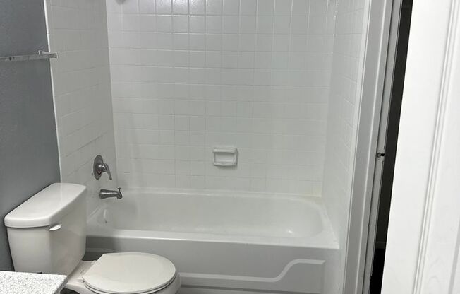 1 bed, 1 bath, 470 sqft, $745, Unit 718