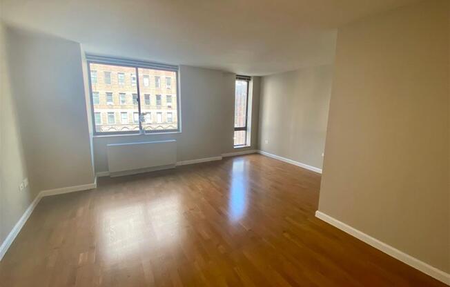 Studio, 1 bath, 464 sqft, $4,023, Unit 7L