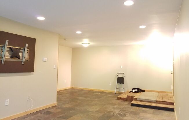 Extremely Well Maintained Second Level Condo ready for you to call home!