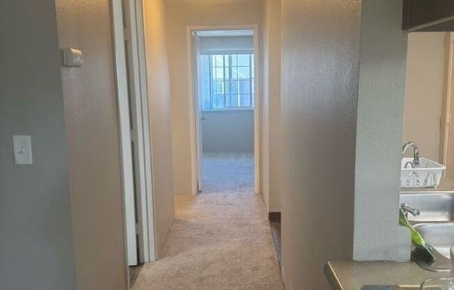 2 beds, 2 baths, 1,070 sqft, $1,675, Unit 12-101