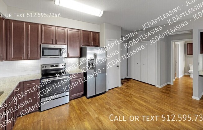 515 E Slaughter Ln