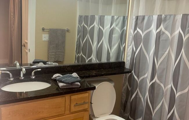 2 beds, 2 baths, $2,195, Unit 213