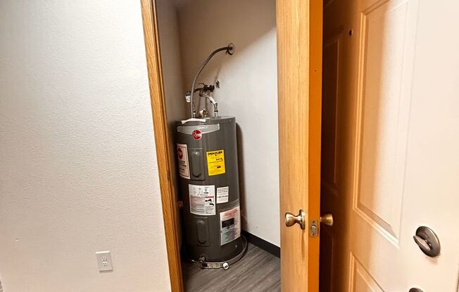 1 bed, 1 bath, 660 sqft, $1,250, Unit W - 043