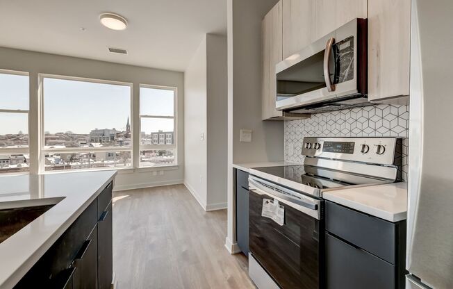 For Rent: Modern Urban Living at 115 W Hamburg – Your Ideal City Retreat Awaits!