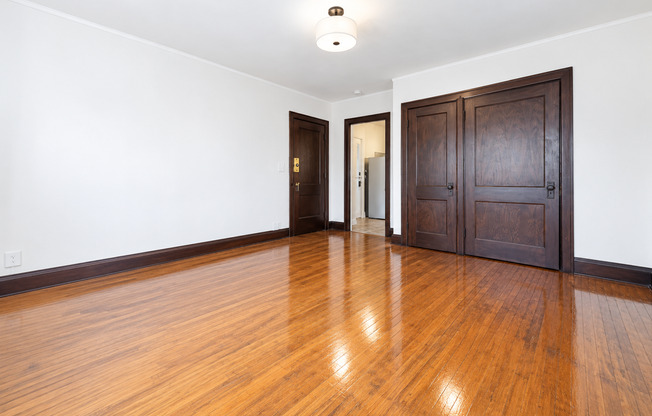 1168 Grand Ave