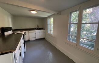 1 bed, 1 bath, 500 sqft, $1,250, Unit 1519 Pine St #A Lower