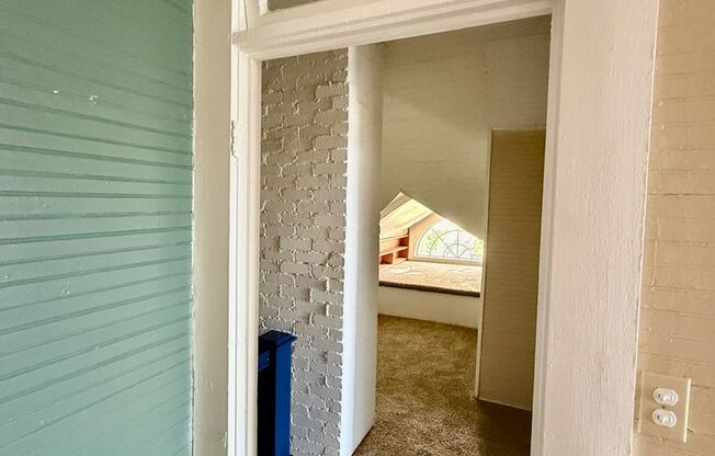 1 bed, 1 bath, $975, Unit UNIT 5
