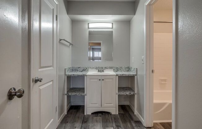 1 bed, 1 bath, 750 sqft, $950, Unit 5905-201