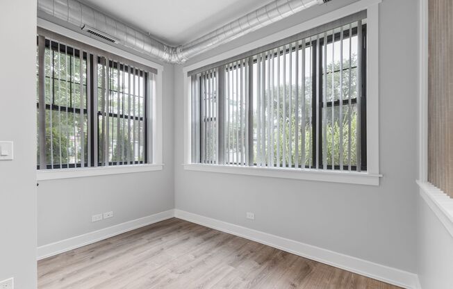 Studio, 1 bath, 280 sqft, $1,575, Unit 114