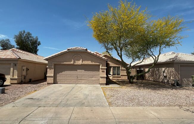 Charming 3 x 2 home **Warm Custom Paint & Split Floor Plan**