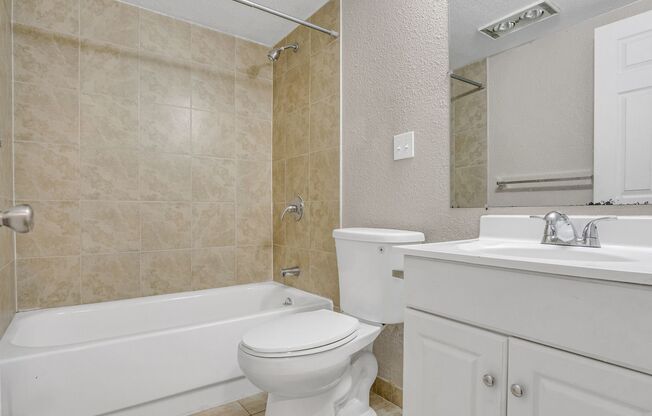 2 beds, 1 bath, 690 sqft, $1,780, Unit 4809-B