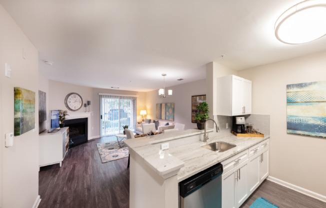2 beds, 2 baths, 1,093 sqft, $2,450, Unit 141RT-402