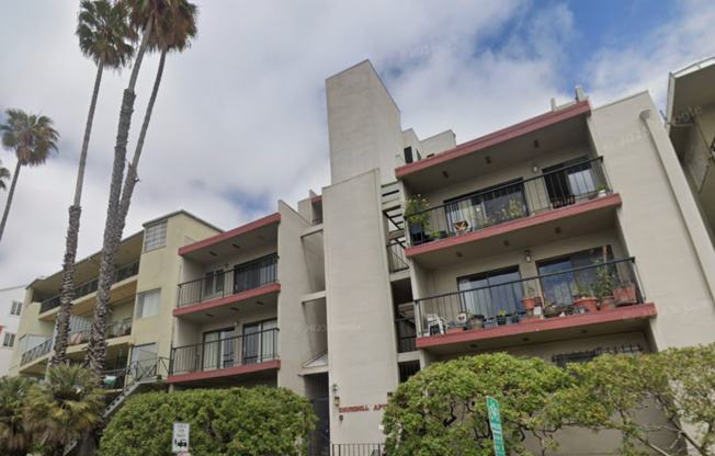 1940 Lakeshore Ave