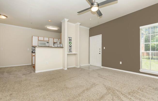 vacant carpeted apartments