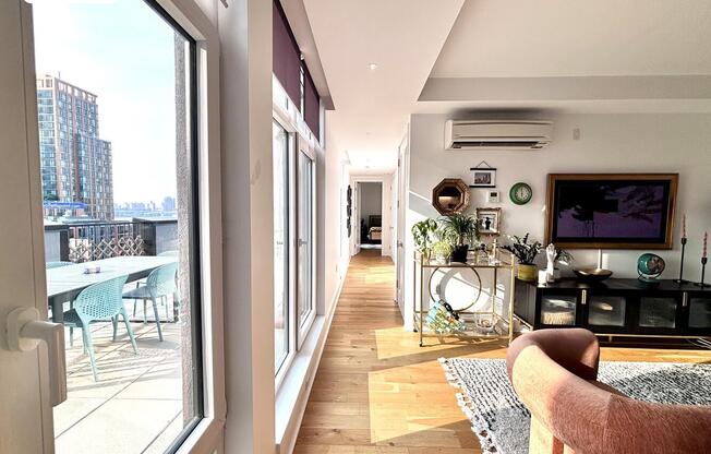 2 beds, 2 baths, $5,425, Unit 702