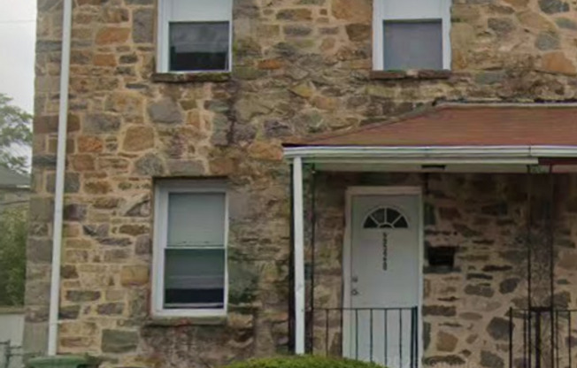 Stunning 3-Bedroom Home with Modern Amenities in a Prime Neighborhood!