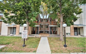 Beautifully Updated Condo In Desirable South East Denver Neighborhood