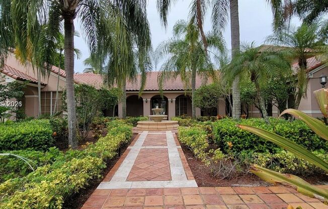 12124 SAINT ANDREWS PL UNIT 201 MIRAMAR, FL 33025