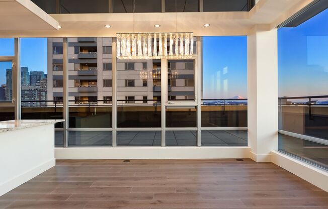 Gallery Penthouse Condo ~ Belltown