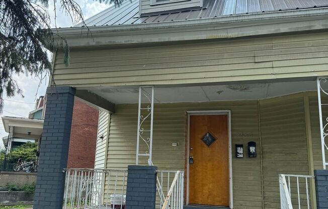 2050 Monongahela Ave