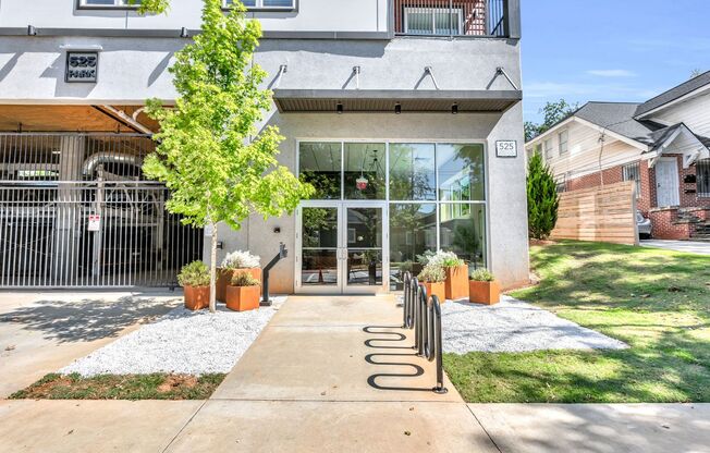 1 bed, 1 bath, $1,600, Unit Unit 317