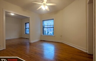 813 W Waveland Ave