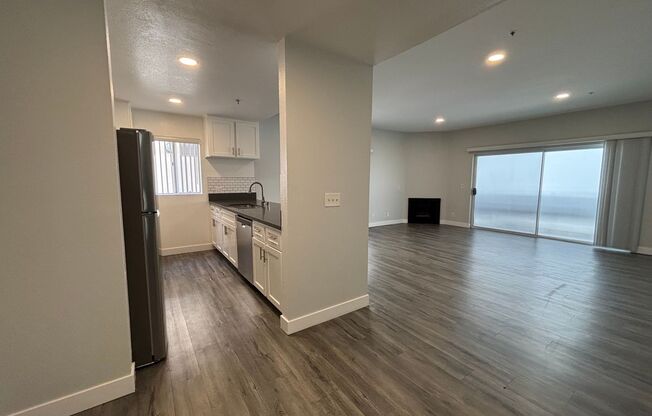 2 beds, 2 baths, 1,150 sqft, $2,195, Unit 201