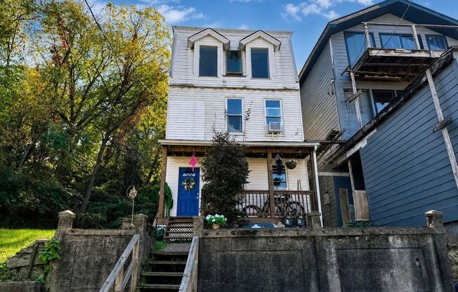 76 Holt Street