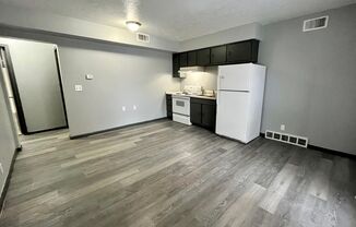 Corsica Cottonwood Apartments