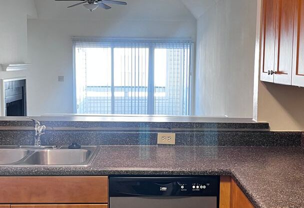 2 beds, 2 baths, 1,017 sqft, $1,900, Unit 1003 G #3B